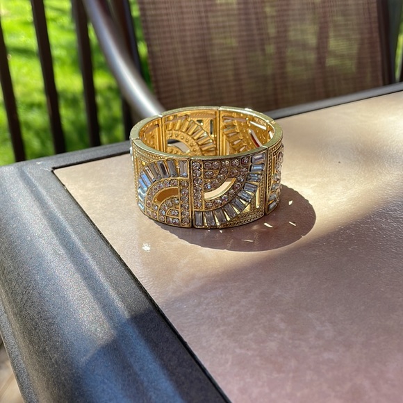 East Indian inspired stretchy bracelet with multiple baguette and round crystals - Picture 2 of 5